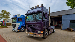 20251019-Tom-Holding-00308